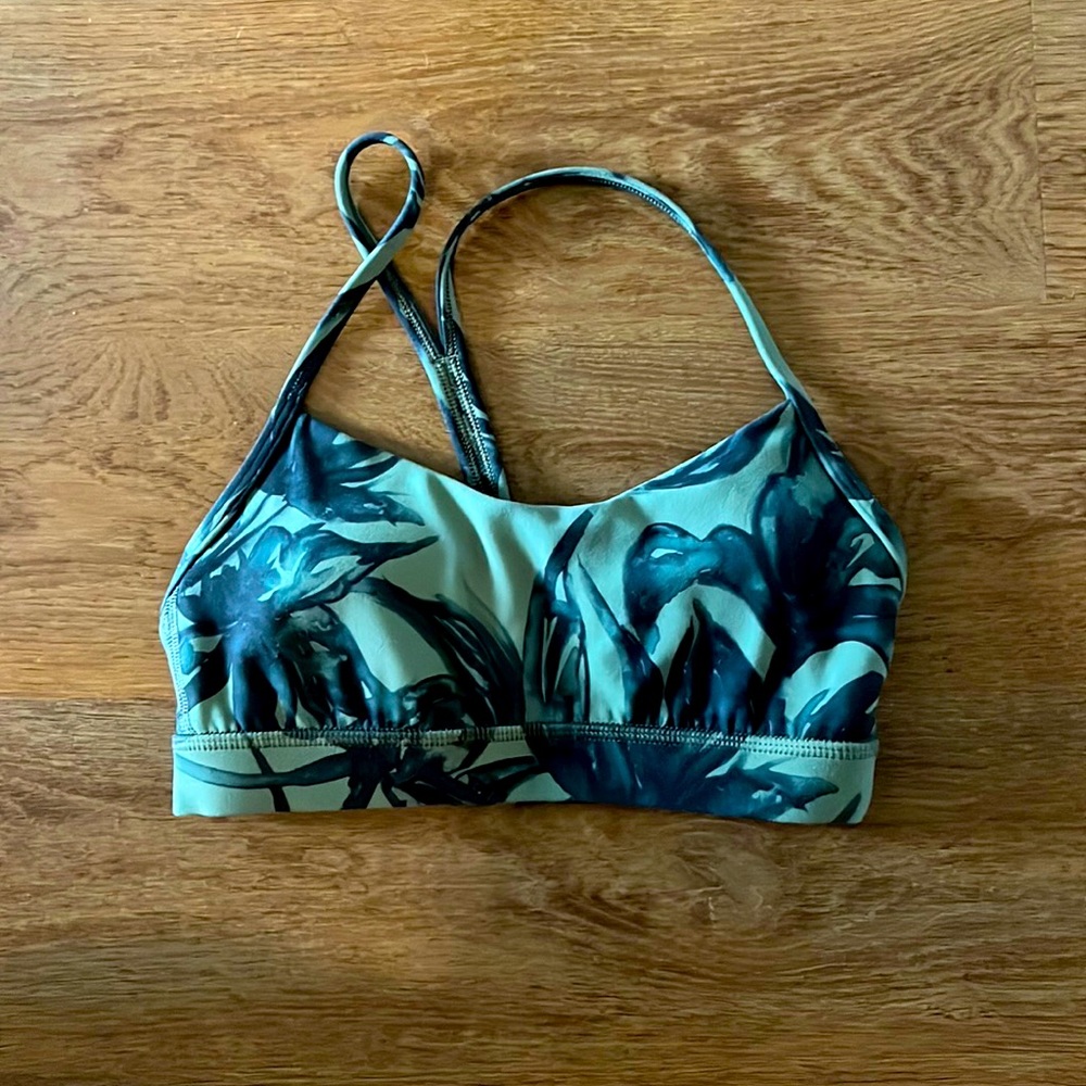 Lululemon sports bra